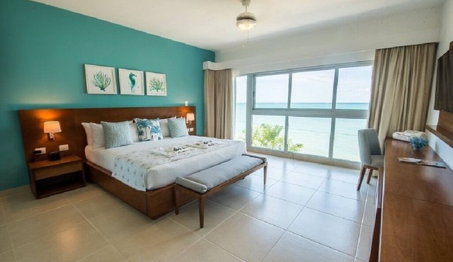 Luxurious Presidential Studio Suite