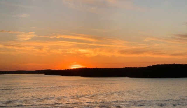 Luxurious TOP FLOOR condo with a 10 Mile View in the heart of Osage Beach! in Osage Beach