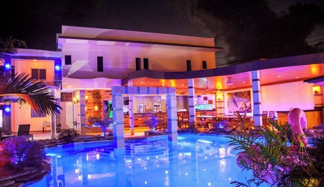 Luxury 14 bedrooms villa in Sosua Center