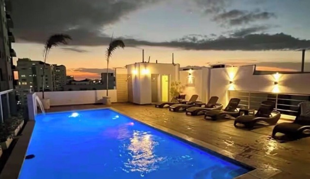 Luxury 1BR in Bella Vista Pool, Gym, Parking, Private Balcony
