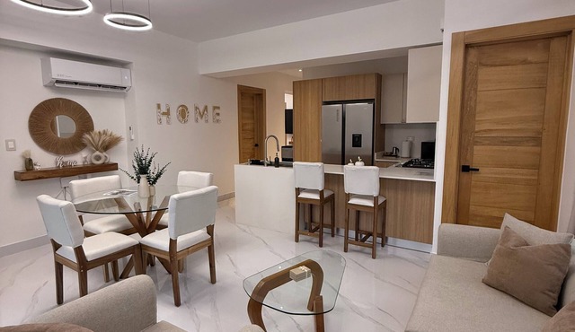 Luxury 2-bedroom apartment with gym and pool