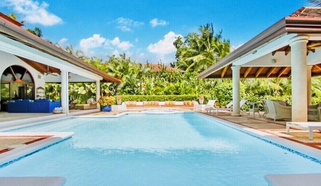 Luxury 5BR Villa - Pool, Beach, Golf & Spa Retreat - Housekeeper Included
