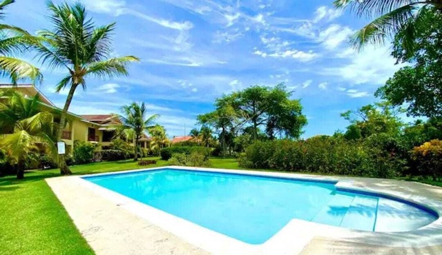 Luxury apto 3 rooms + pool+ campo de golf , at Cocotal Golf & Country Club