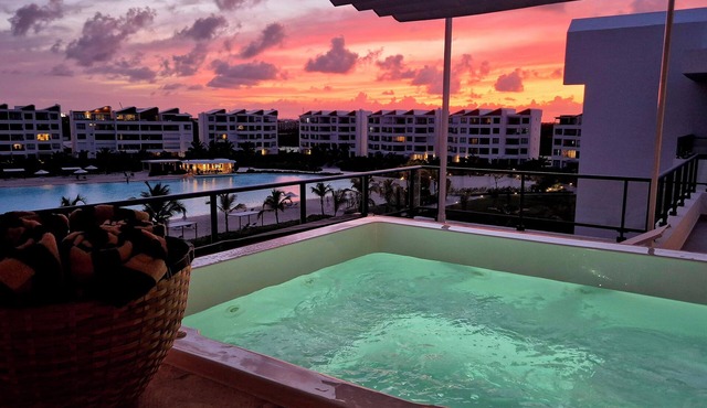 Luxury Beach Penthouse | Whirlpool & Lagoon View | On the beach of the Crystal Lagoon