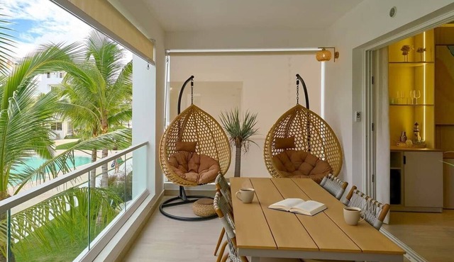 Luxury Beachfront 2BR Retreat | AquaEsmeralda