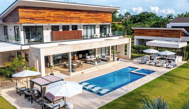 Luxury Casa de Campo Villa. Pool, Golf Carts, Daily Staff & Resort Access