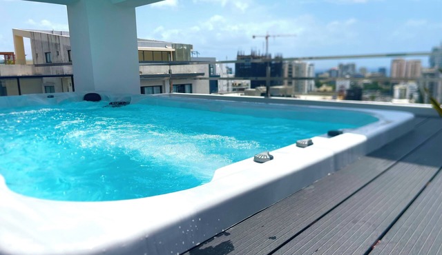 Luxury in Naco 2BR: Pools, gym, views, bars and more