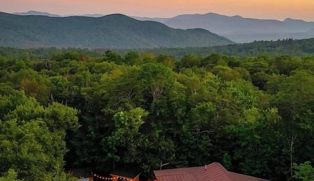 Luxury & Location-Secret Door to A Large Speakeasy in Mendon