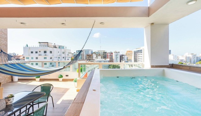 Luxury penthouse with private terrace and XL Jacuzzi