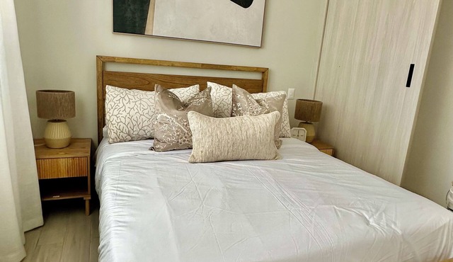 Luxury swim-up condo on private beach, White Sands, Punta Cana, Fast WIFI