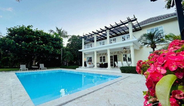 Luxury Villa in Punta Cana Resort, Golf and Beach