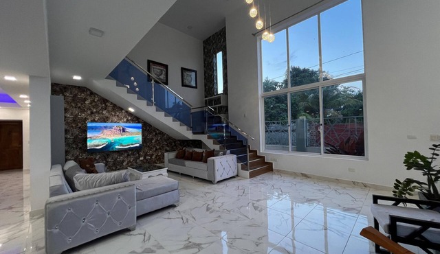 Luxury villa - Swimming Pool 4 Bed Room in City Center Puerto Plata!
