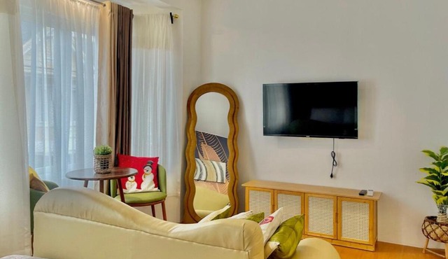 M&B Tropical 3-Bedroom Townhouse at PonteFino Prime in Batangas City