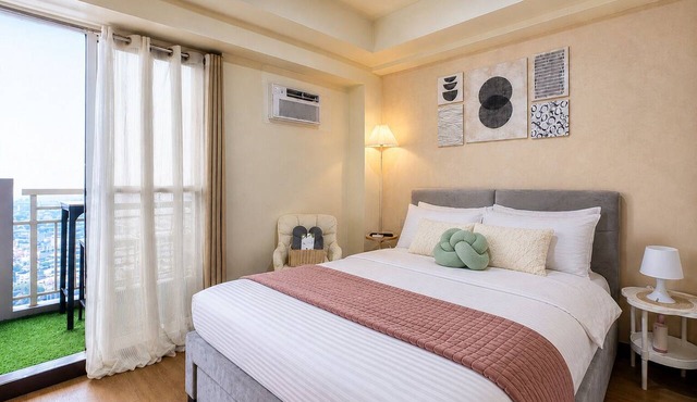 Mabi's Place in Pasig near BGC, Ortigas & Mandaluyong, City Lights view, 300MBPS