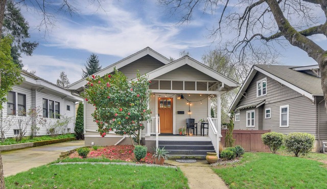 Main Street Retreat! Urban Cottage in Vancouver in Vancouver