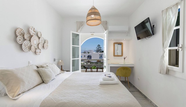 Margarita Studios Ambelas in Paros