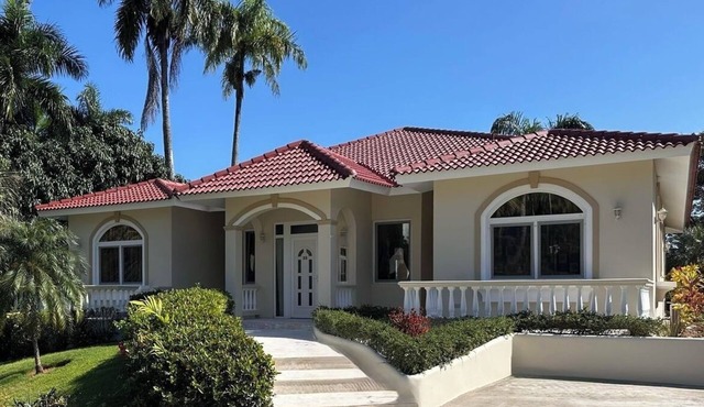 Marvellous Villa #35 Residencial Hispañola Sosua, Wifi, Air Conditioning, Jacuzi