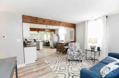 MidtermLongterm Buckroe Beach Bungalow EV chrg in Hampton