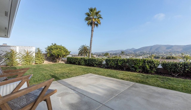 Modern Escape w/Views. Walk to Lake, Resort, Golf & Dining. Pet Friendly in San Marcos