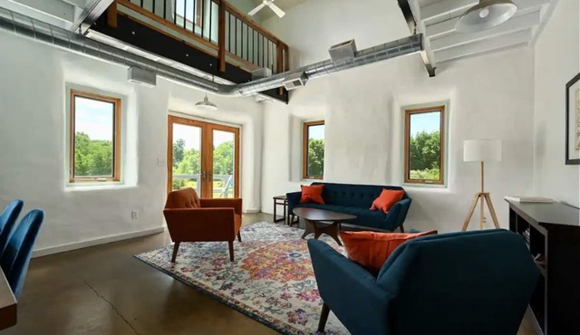Modern Strawbale on 10 Private Acres in Perry