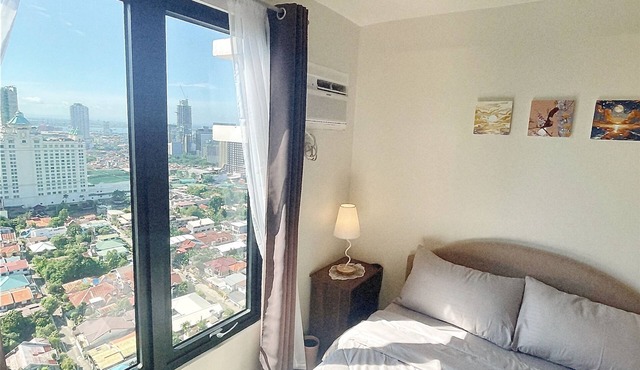 Modern Studio | Fast WiFi, Netflix | Short walk to IT Park