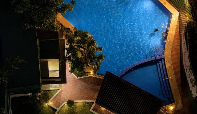Modern Studio w/Pool access near Alabang in Muntinlupa