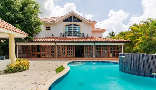 Modern Villa! CHEF/BBQ/Billiard/WIFI/VIP.T
