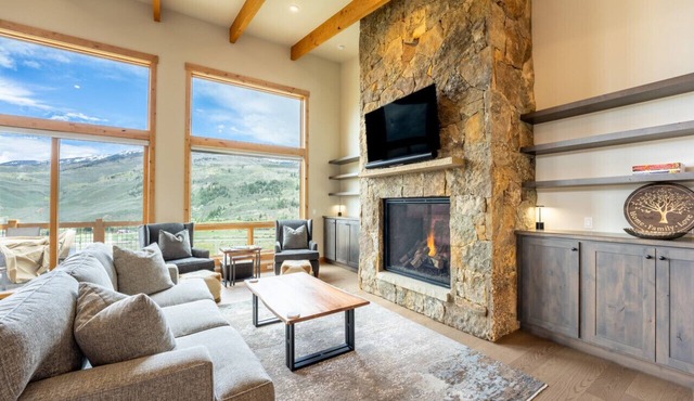 Moose Haven Hideaway- Dog Friendly Luxury Mountain Escape! in Silverthorne