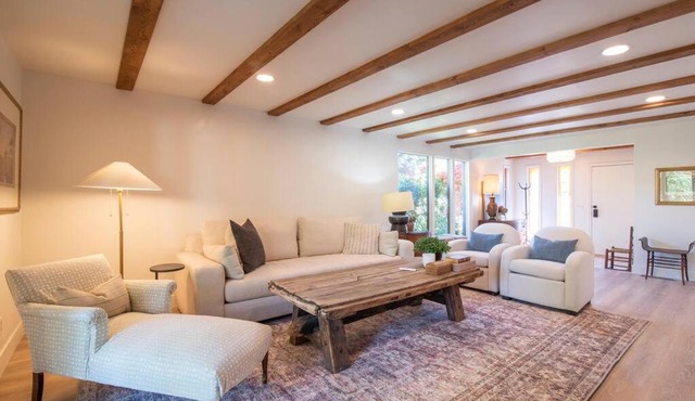 Mountain home-a luxury resort retreat, hot tub. New in Holladay