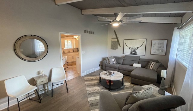 NEW! Updated *|* Stylish *|* OP getaway w/Hot Tub in Overland Park