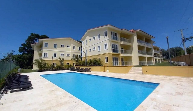 Nouveau condo bien meublé et equippé, avec piscine, proche de tout á Sosua