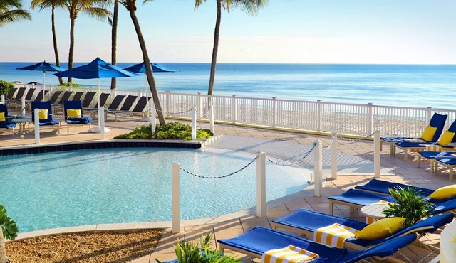 OCEAN FRONT Suite At A Beautiful Resort Right On The Sand! in Fort Lauderdale