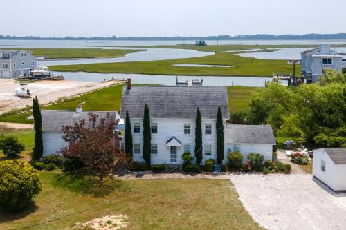 Oyster Catcher - Pet friendly & deep water access! in Deep Hole