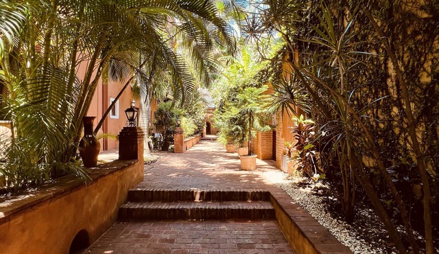 Paseo Colonial - Sabbatical 1