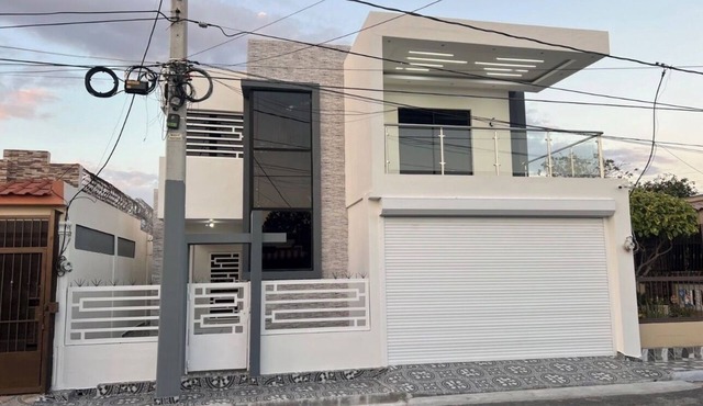 Peaceful 3-bedroom apartment with AC in charming El Llano