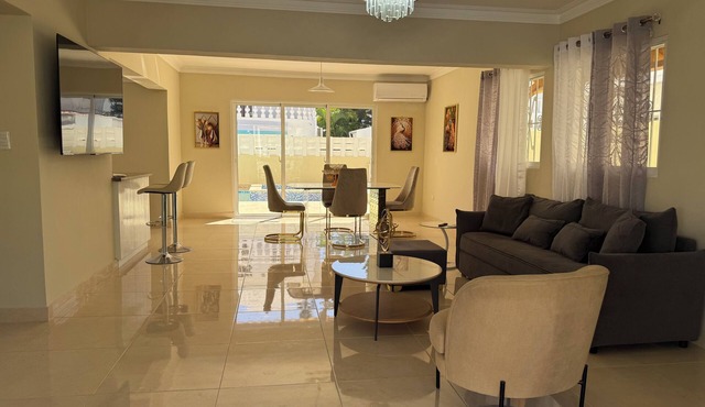 Peaceful 3-bedroom building with AC in Punta Cana