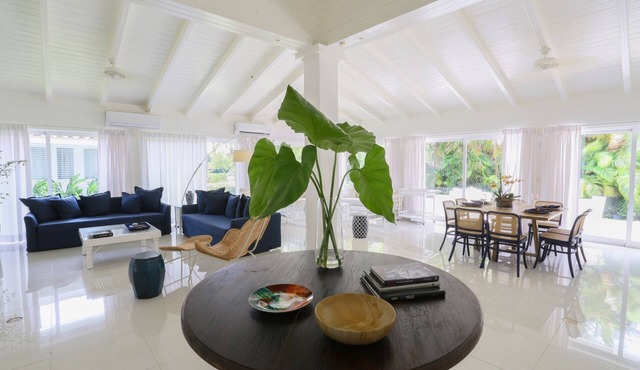 Peaceful and relaxing 3BD/3.5 Bath Golf Villa Maid+ cook