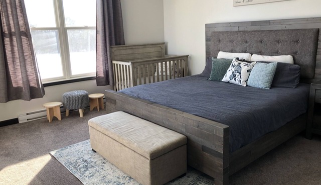 Peaceful Master Bedroom with Hot Tub in Keeseville