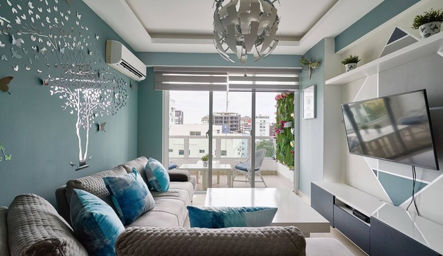 Pent house, pool, private terrace, great location.
