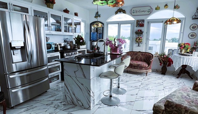 Penthouse #20: Romantic Suite with 360° Ocean View