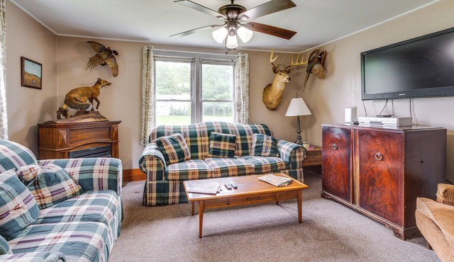 Pet-Friendly Smithmill Retreat w/Yard! in Smithmill