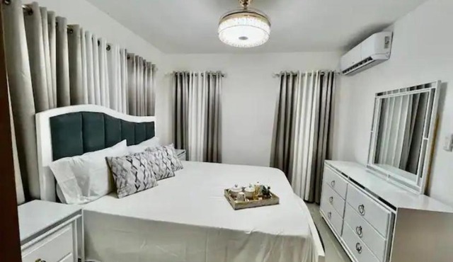 Precioso apartamento de 3 dormitorios y 2 baños con piscina.
