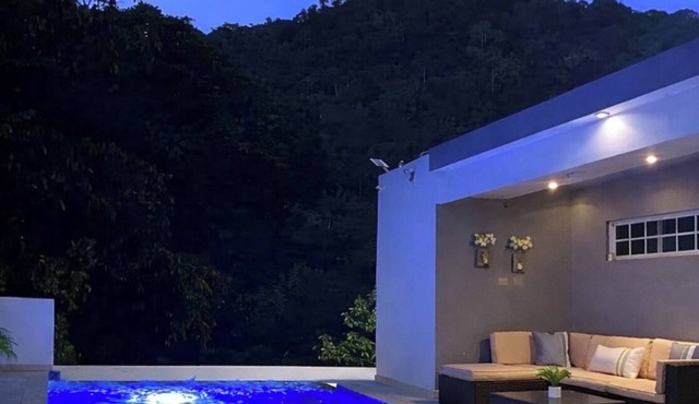 Private Infinity Pool Retreat Mountain View AC/Wifi