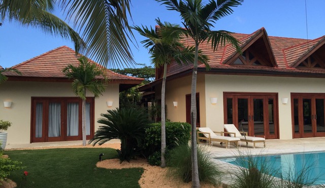 Private and Luxurious Villa