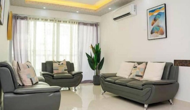 Private apartment, 1BR, king bed