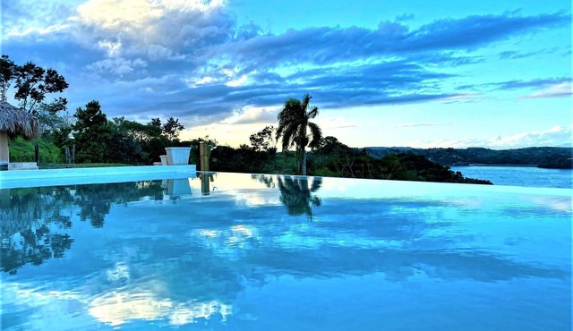 ✔️PRIVATE INFINITY POOL & MILLION DOLLAR LAKE VIEW