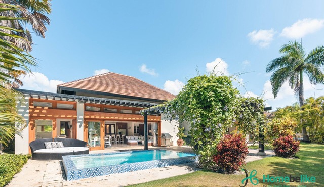 Private Pool + Tropical Villa at Green Village B87