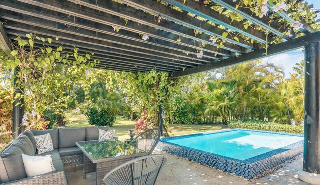 Private Pool Tropical Villa at Green Village B87