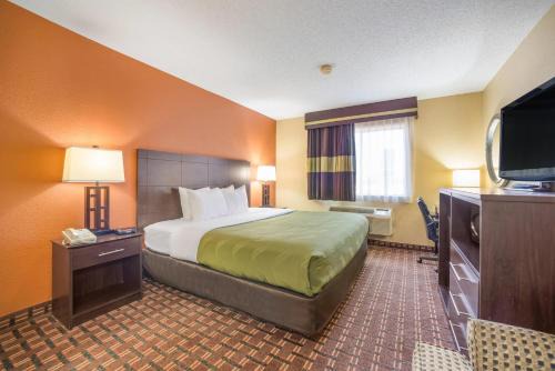 Quality Inn O'Fallon IL - St Louis - Shiloh in O'Fallon