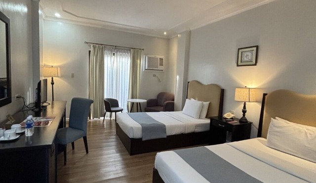 Queen Margarette Hotel - Main in Lucena